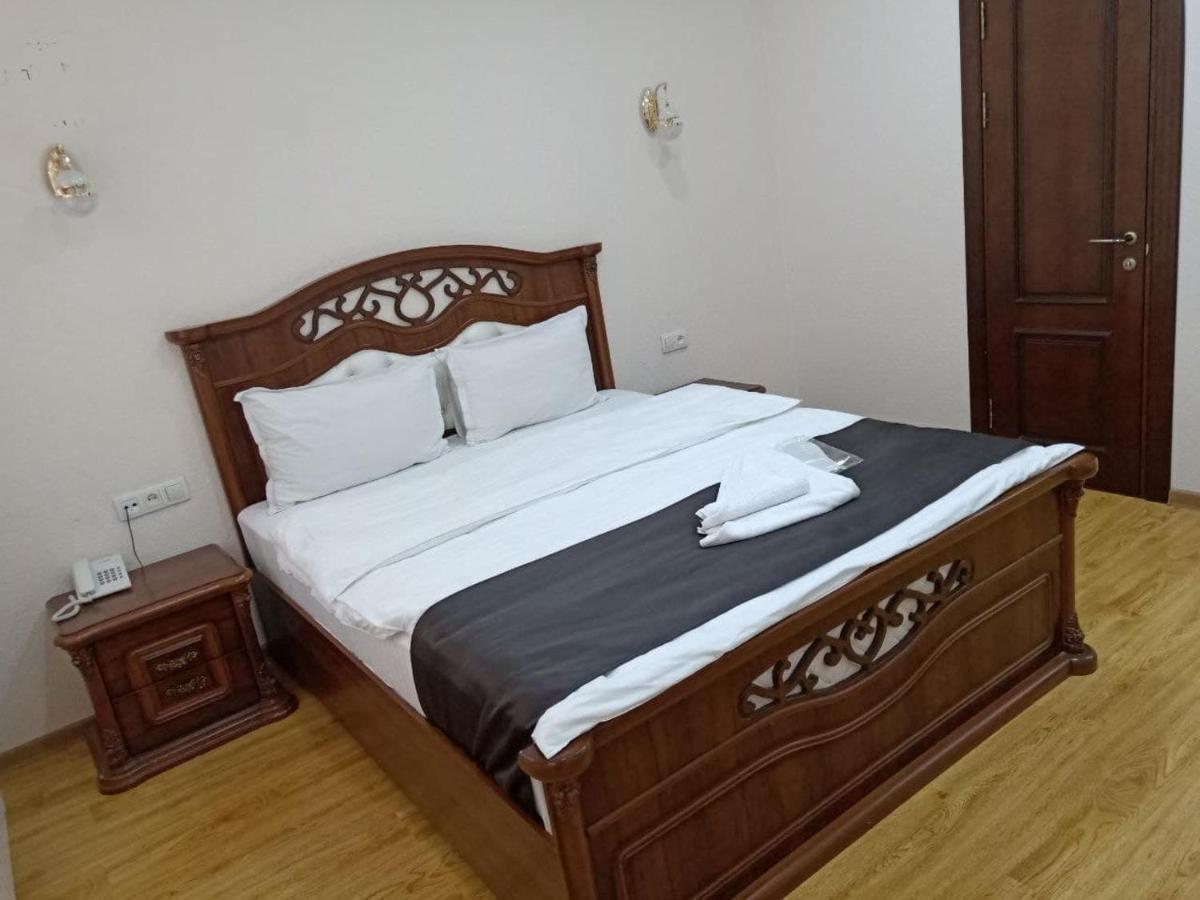 Queens 2 Hotel Taszkent Zewnętrze zdjęcie